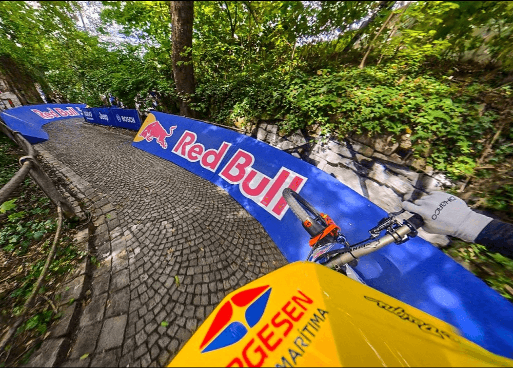 Insane Urban Downhill Run Through City Streets