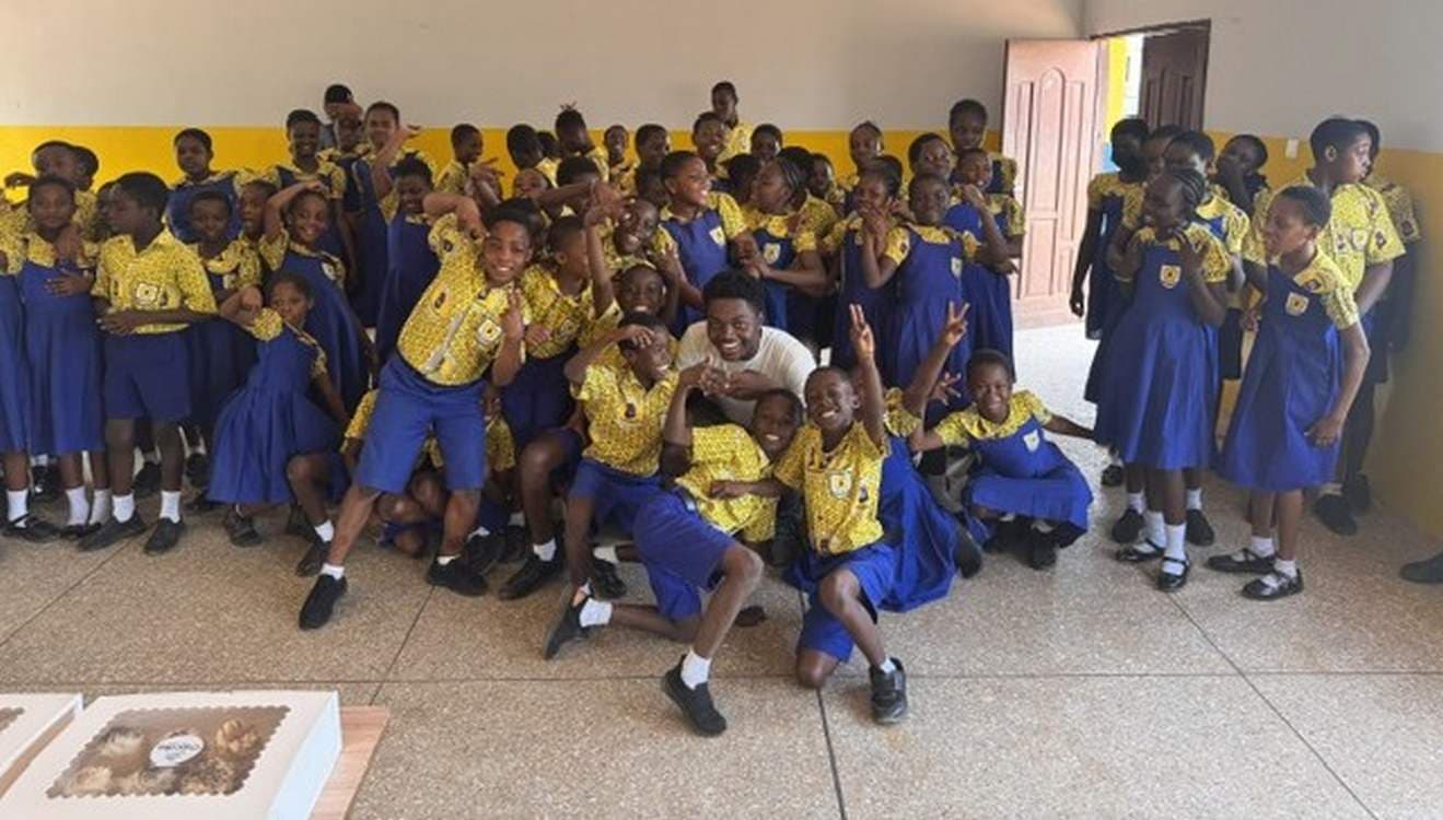 18 Year-Old from the Bronx Starts Nonprofit to Sponsor School Children in Ghana